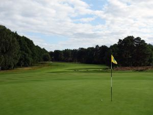 Sunningdale (Old) 17th Back